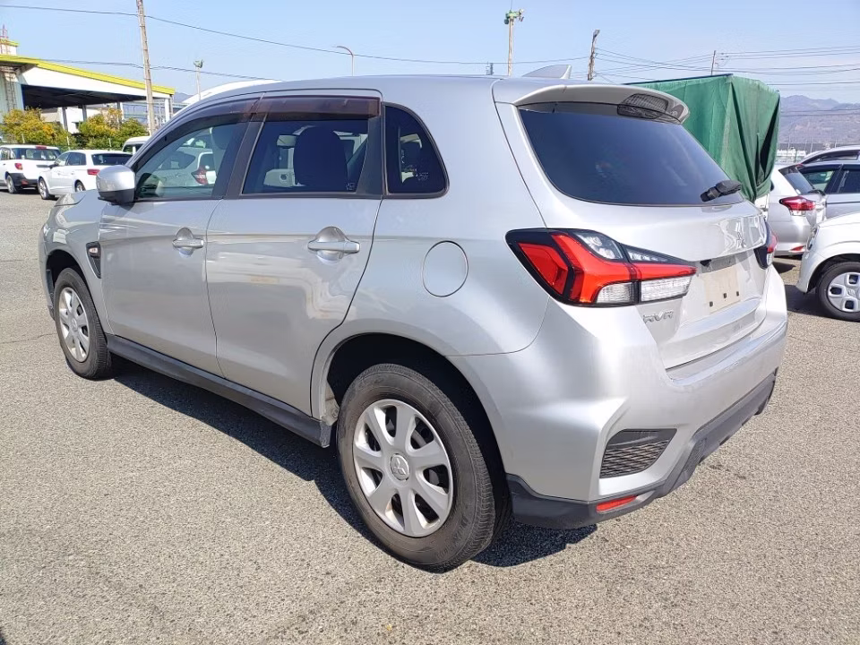 MITSUBISHI RVR