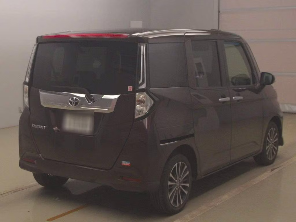 TOYOTA ROOMY