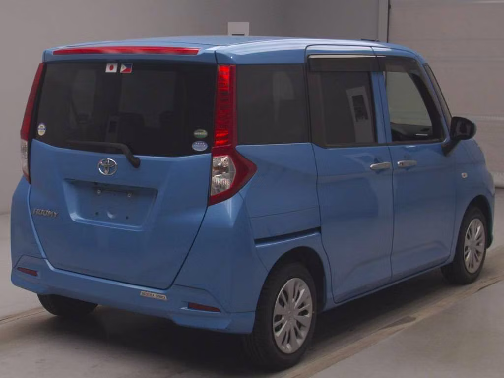 TOYOTA ROOMY