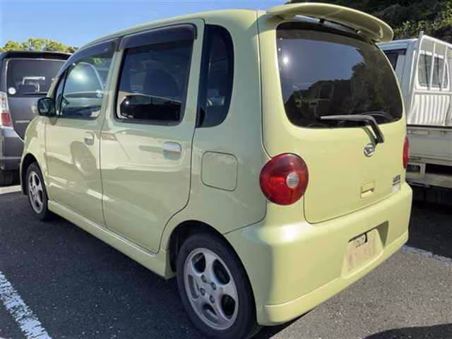 DAIHATSU MOVE LATTE