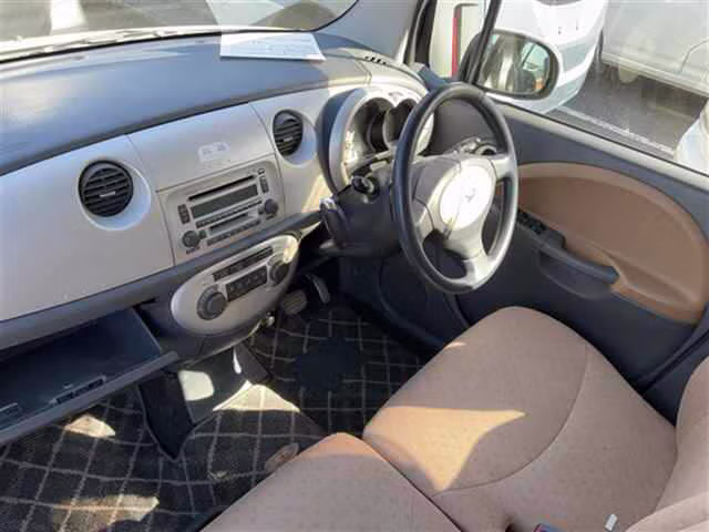 DAIHATSU MOVE LATTE