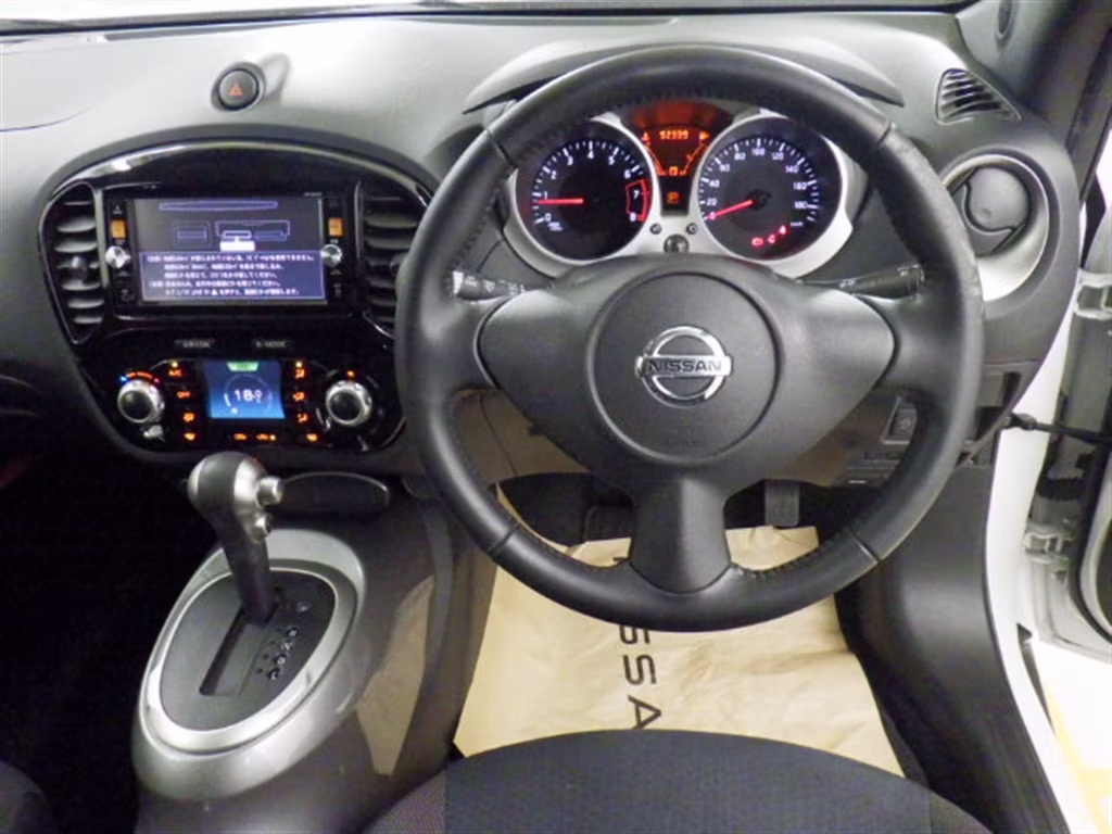 NISSAN JUKE