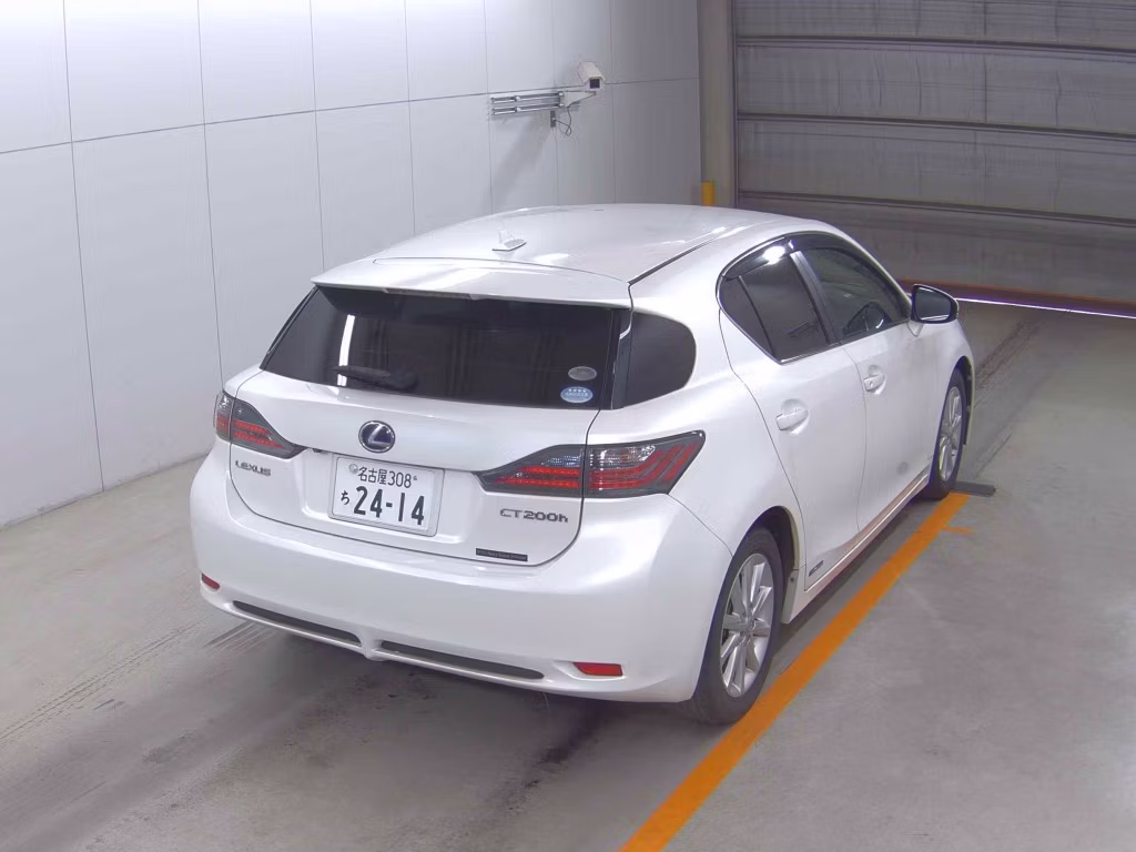 LEXUS CT200H