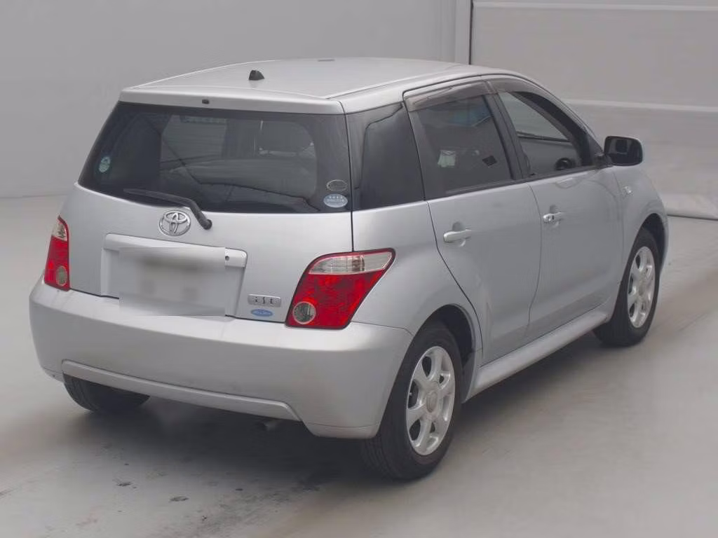 TOYOTA IST