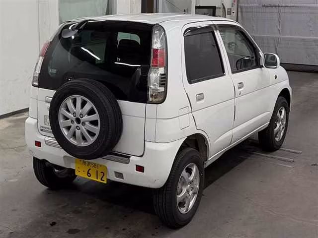 DAIHATSU TERIOS KID