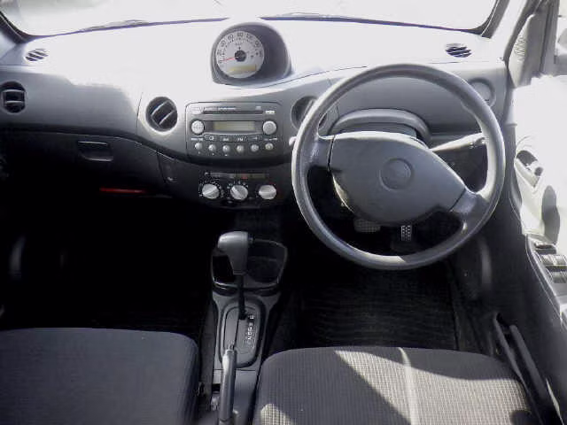 DAIHATSU ESSE