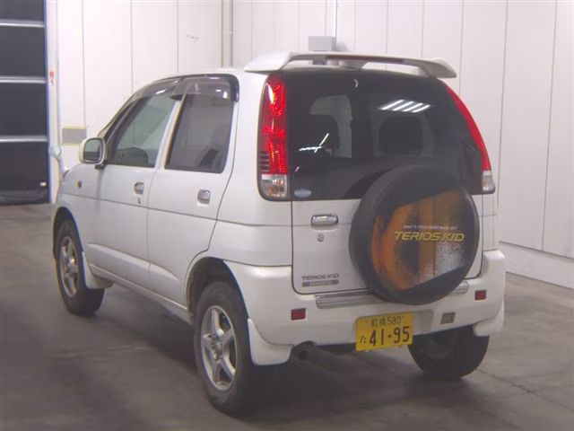 DAIHATSU TERIOS KID