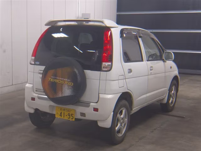 DAIHATSU TERIOS KID