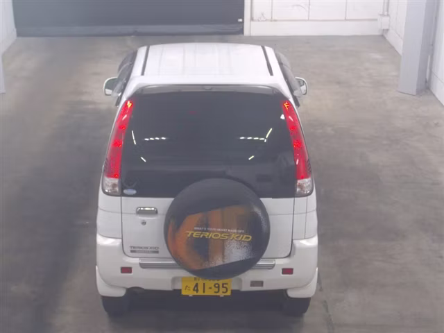 DAIHATSU TERIOS KID