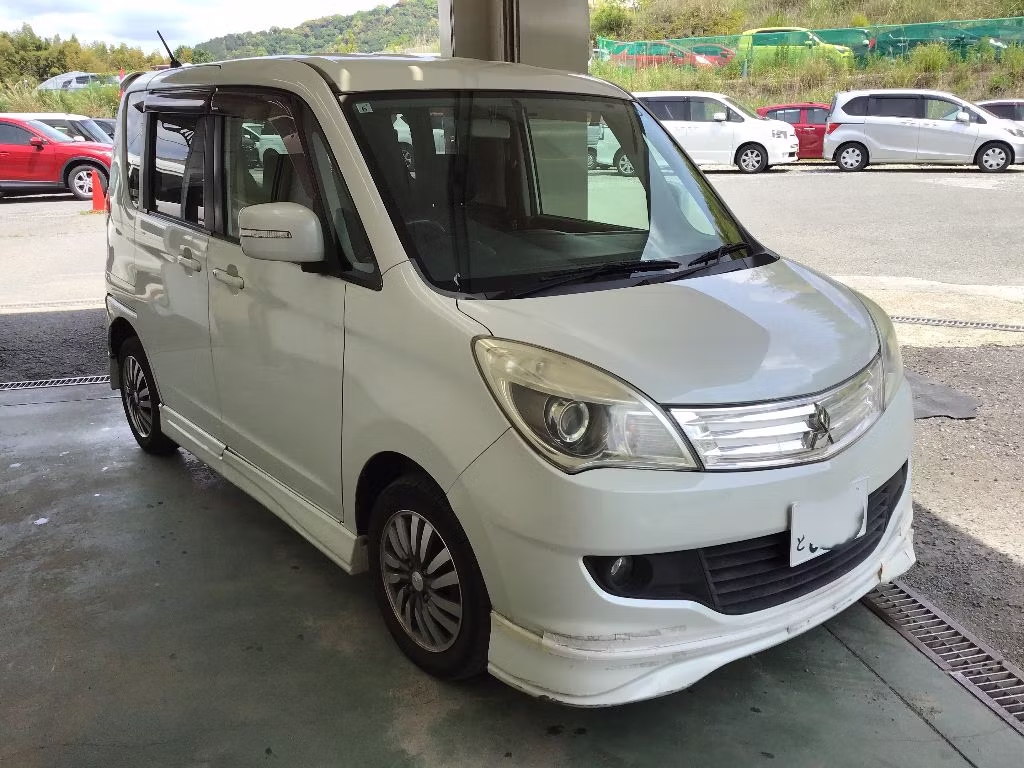 MITSUBISHI DELICA D:2