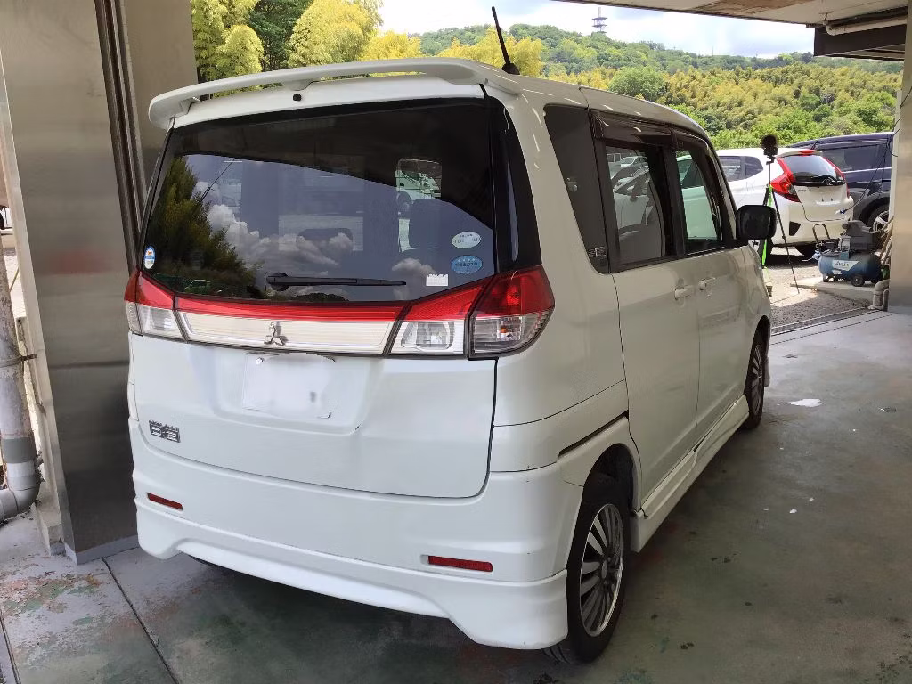 MITSUBISHI DELICA D:2