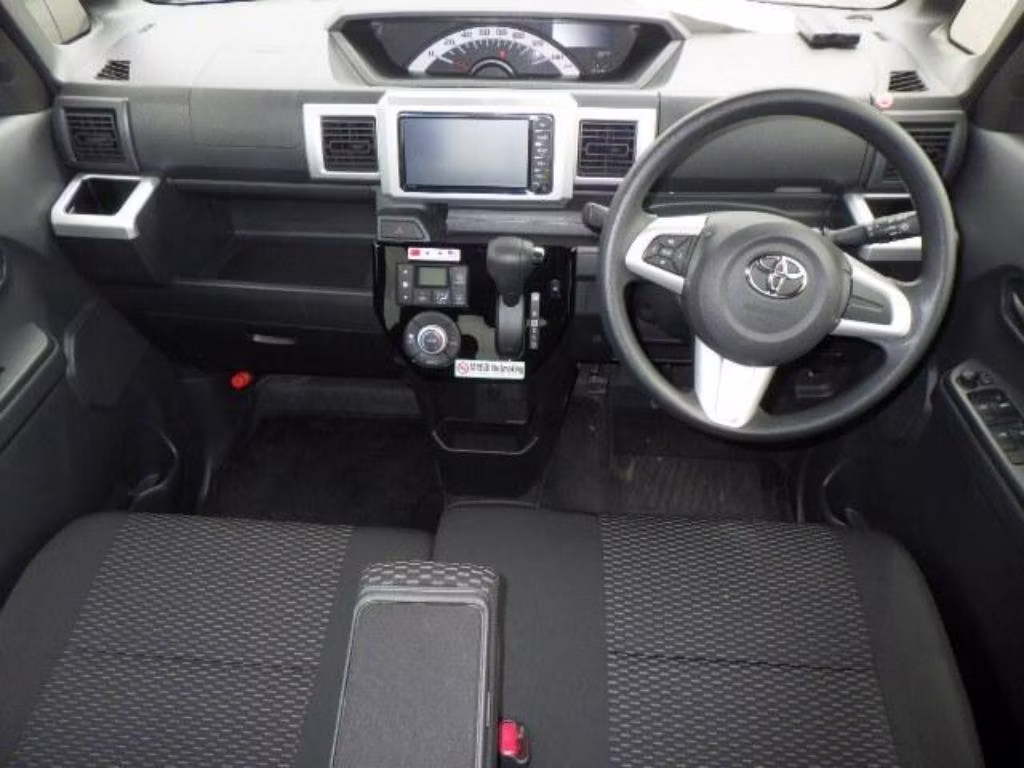 TOYOTA PIXIS MEGA