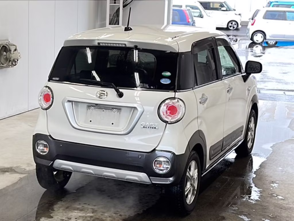 DAIHATSU CAST