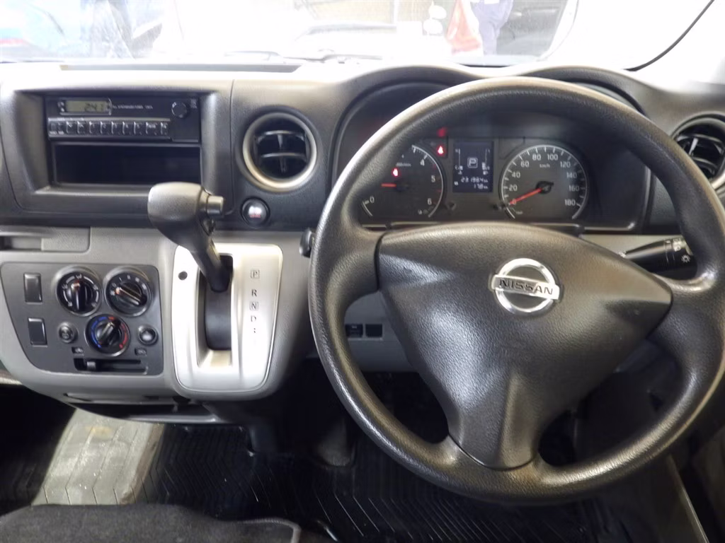 NISSAN NV350 CARAVAN