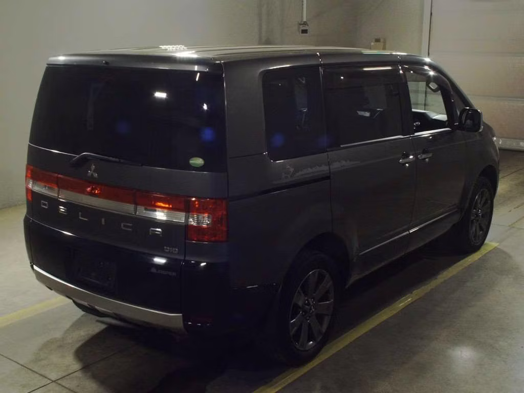 MITSUBISHI DELICA D:5