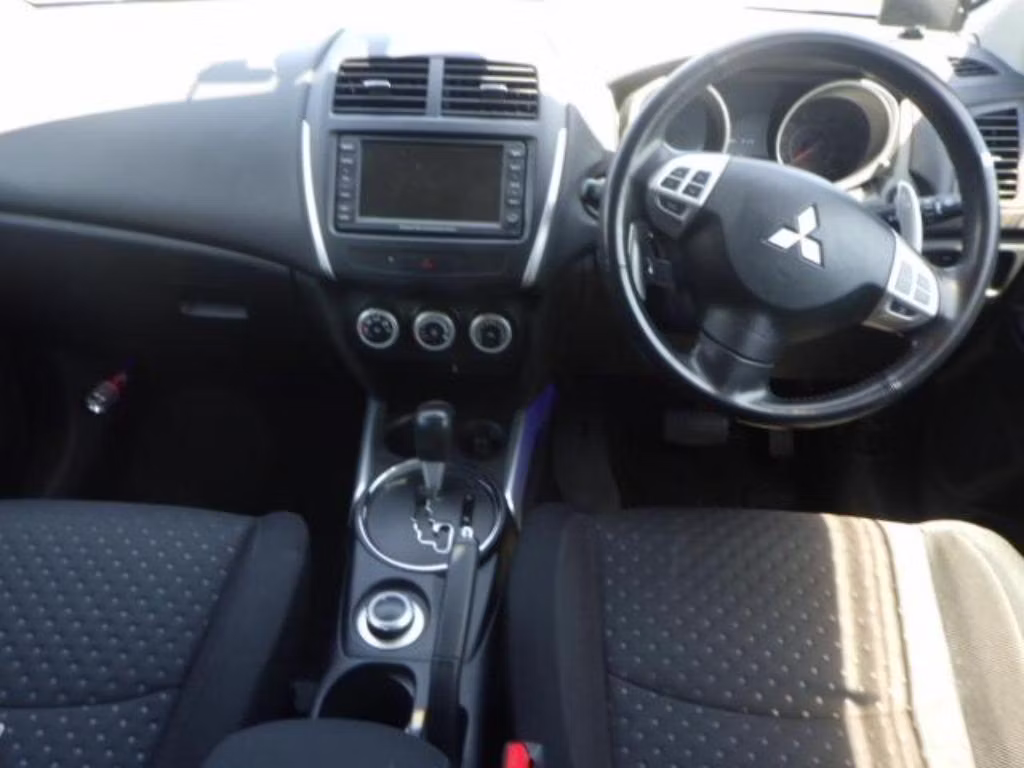 MITSUBISHI RVR