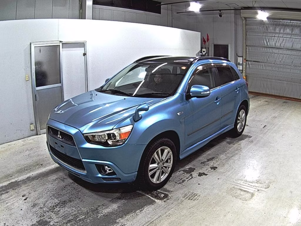 MITSUBISHI RVR