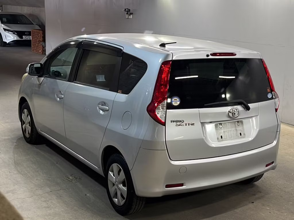 TOYOTA PASSO SETTE