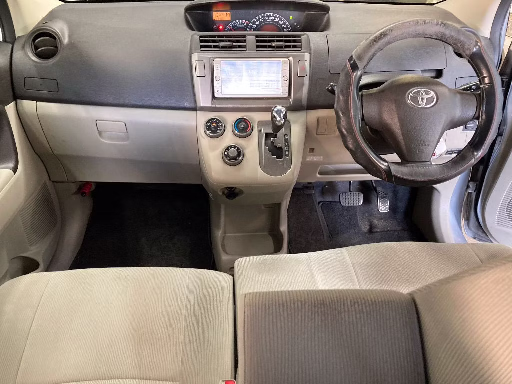 TOYOTA PASSO SETTE