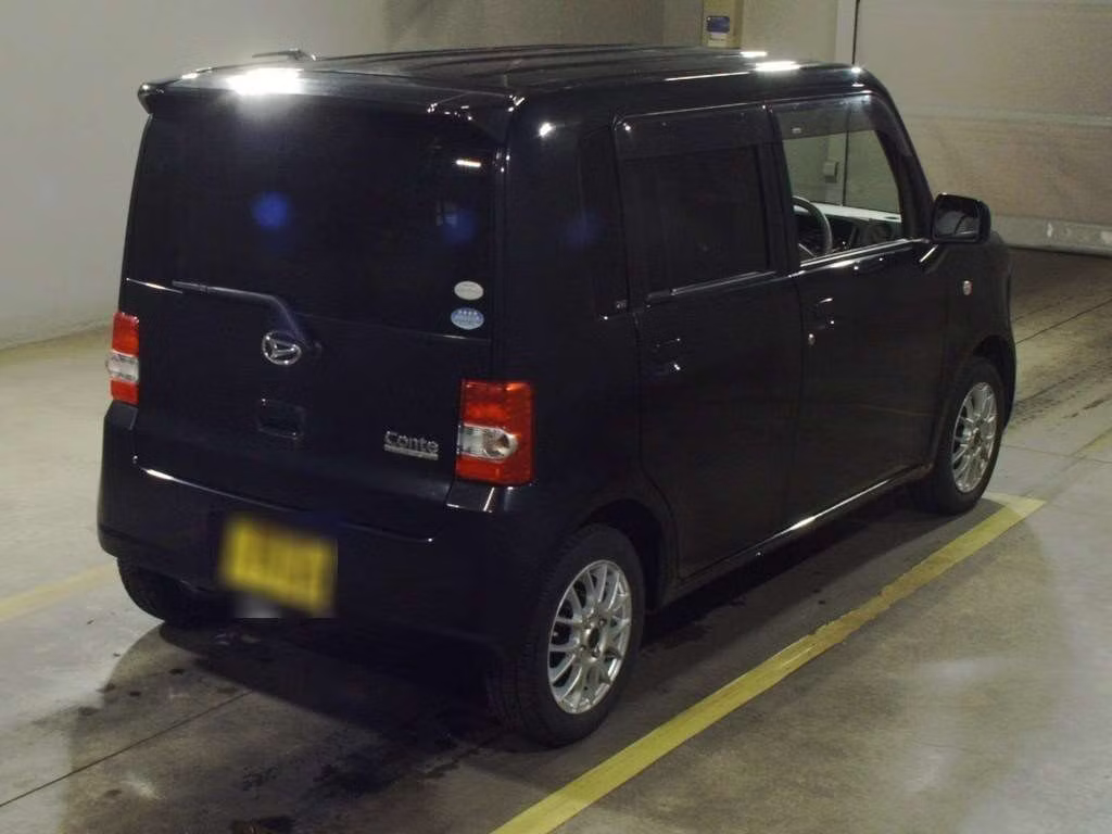 DAIHATSU MOVE CONTE