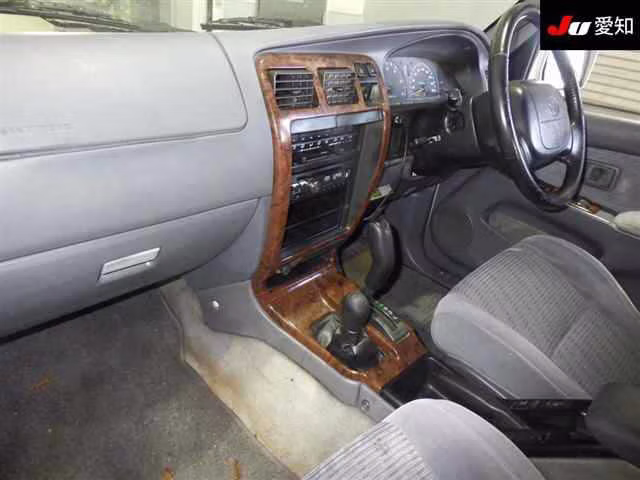 TOYOTA HILUX SURF