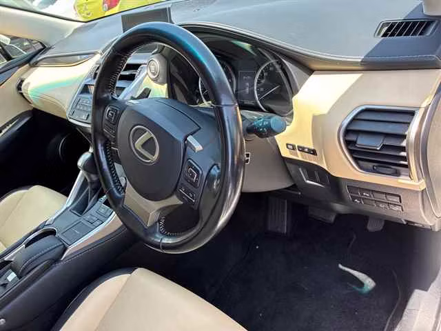 LEXUS NX200T