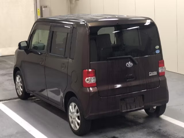 DAIHATSU MOVE CONTE