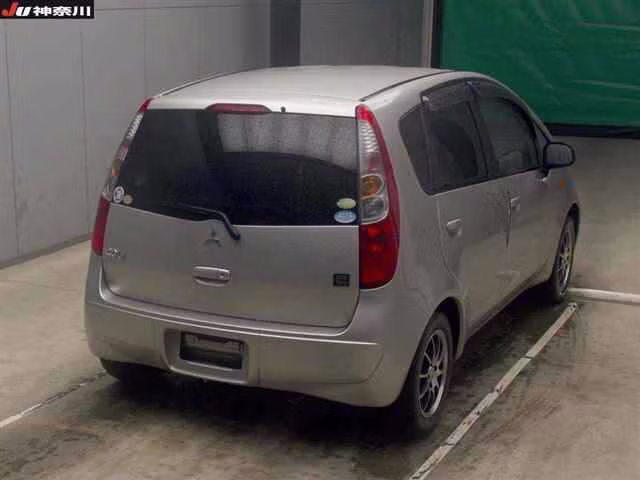 MITSUBISHI COLT