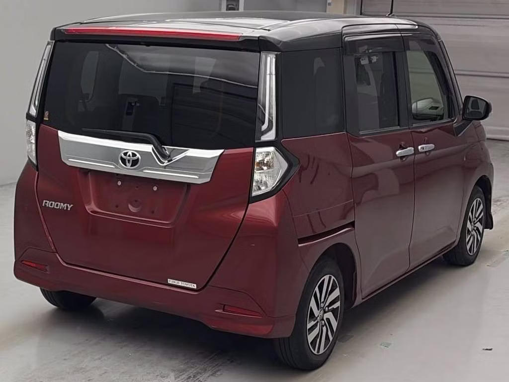TOYOTA ROOMY