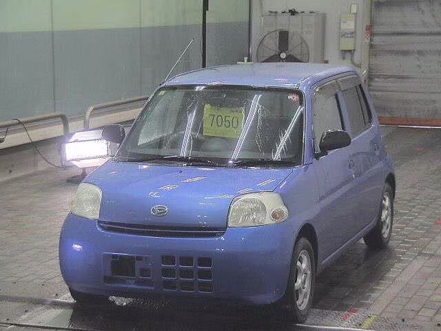 DAIHATSU ESSE