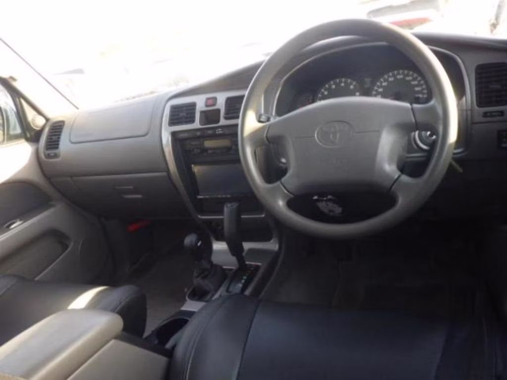TOYOTA HILUX SURF