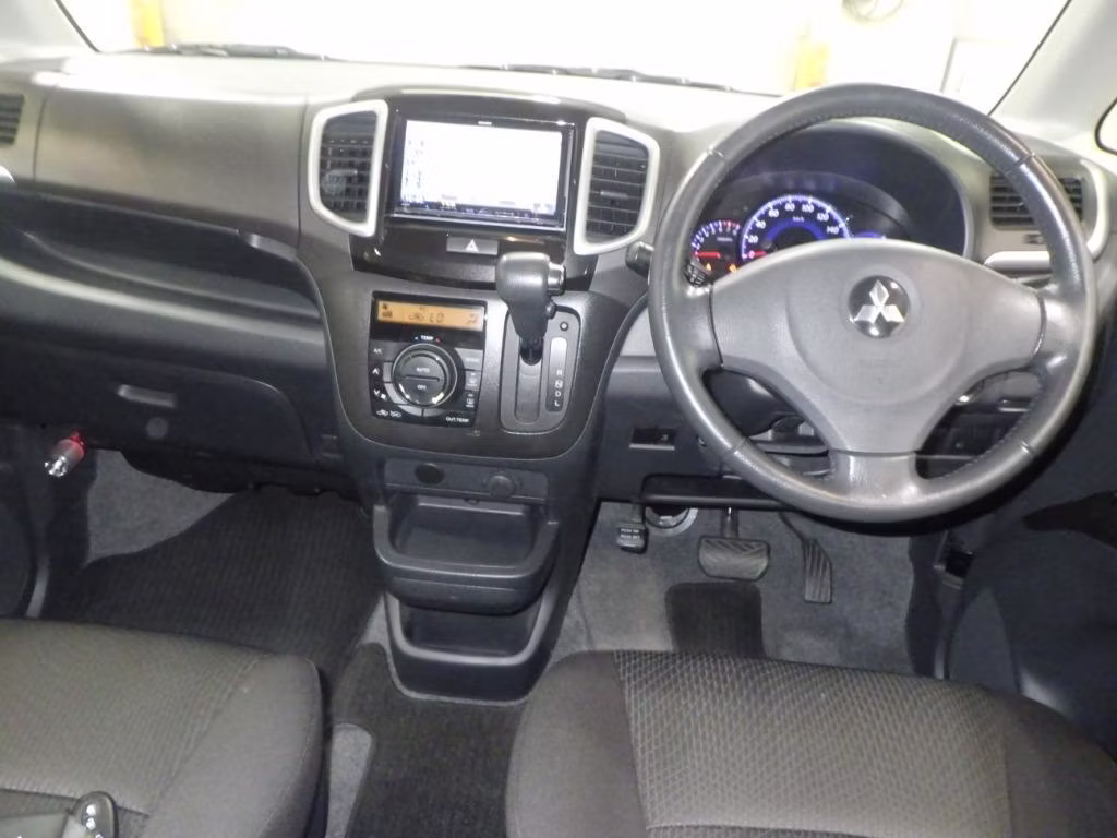 MITSUBISHI DELICA D:2