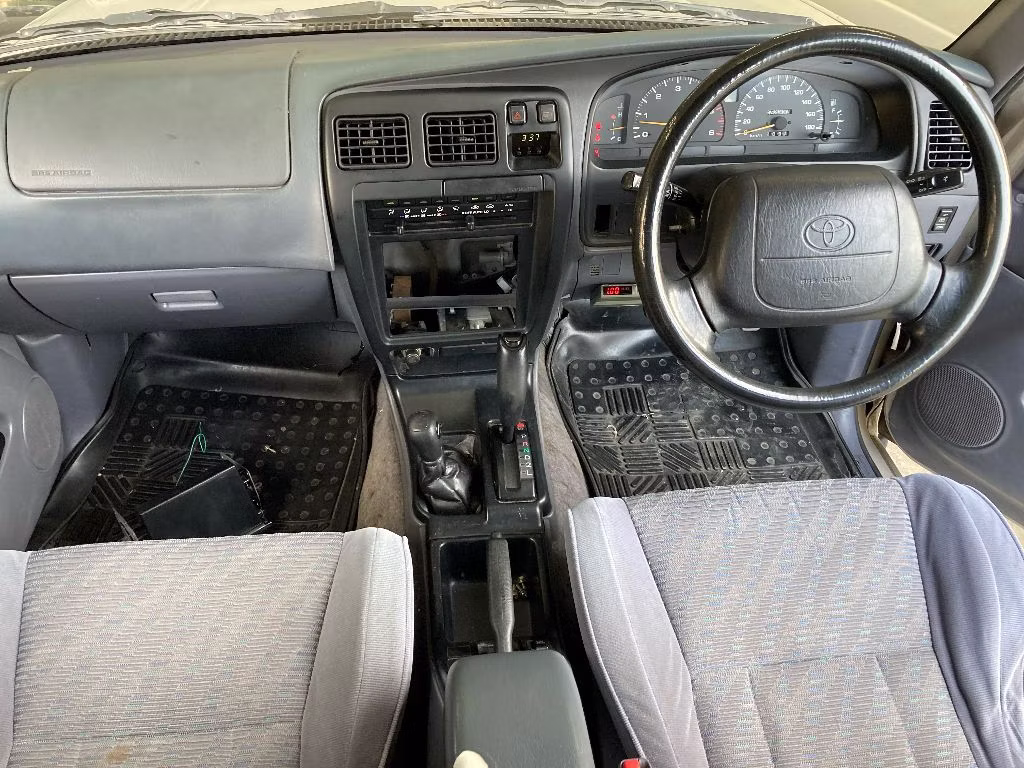 TOYOTA HILUX SURF