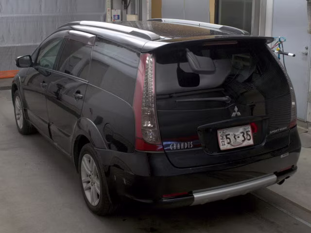 MITSUBISHI GRANDIS