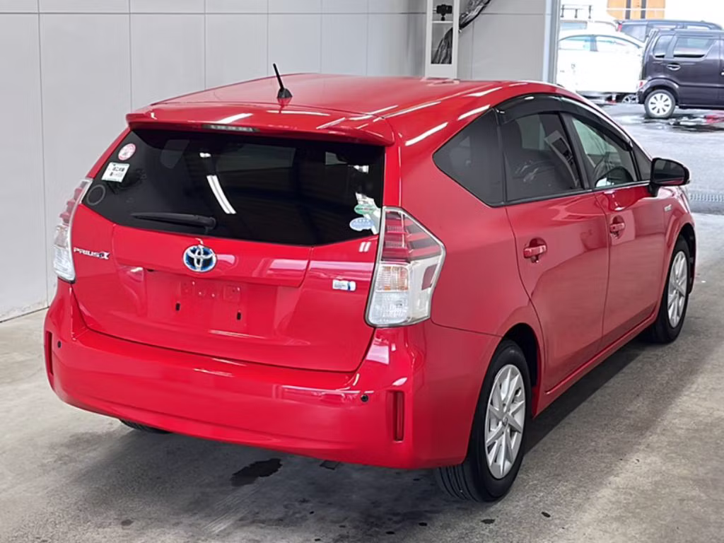 TOYOTA PRIUS ALPHA