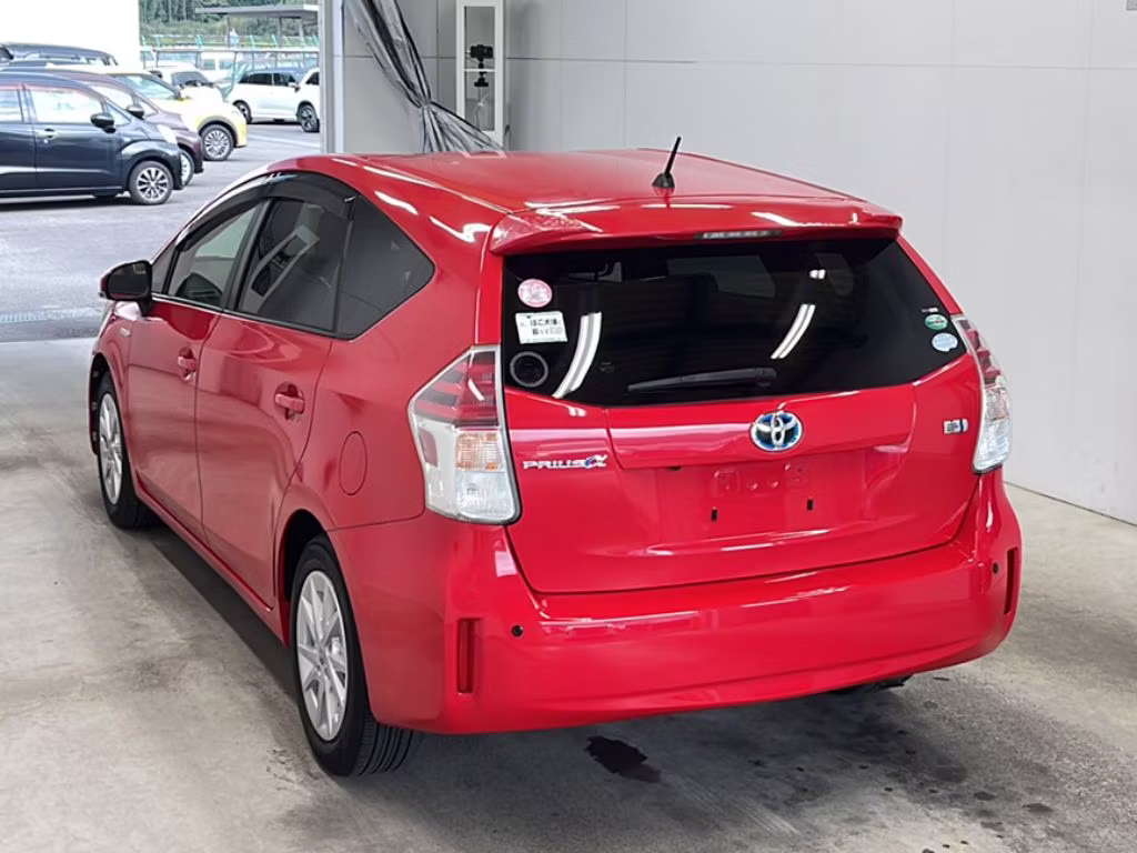 TOYOTA PRIUS ALPHA