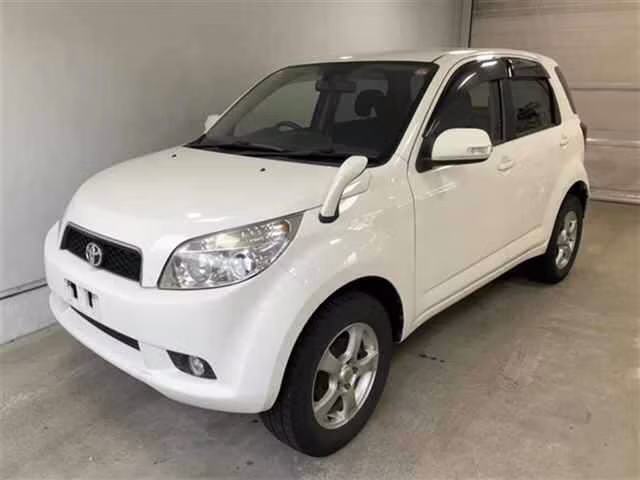 TOYOTA RUSH