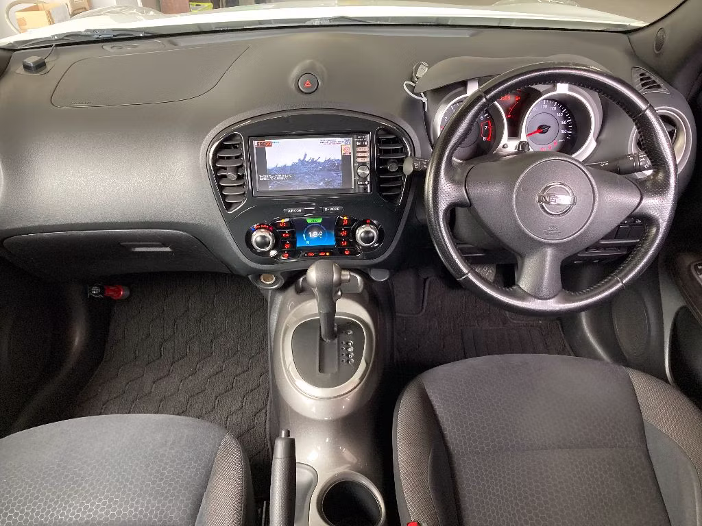 NISSAN JUKE