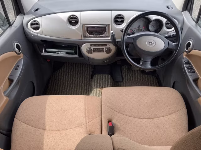 DAIHATSU MOVE LATTE