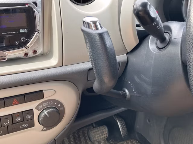 DAIHATSU MOVE LATTE