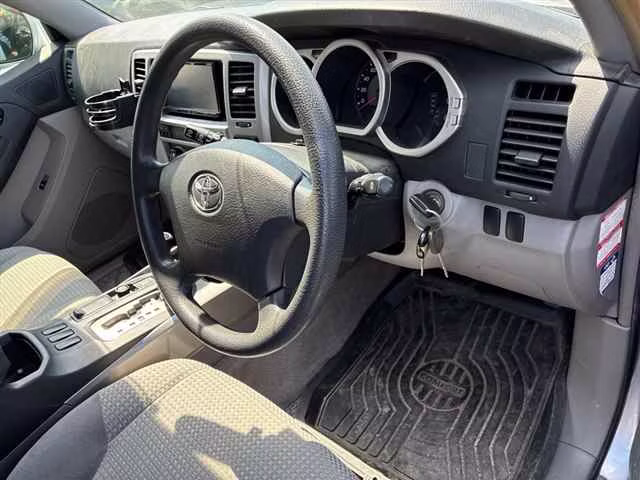 TOYOTA HILUX SURF