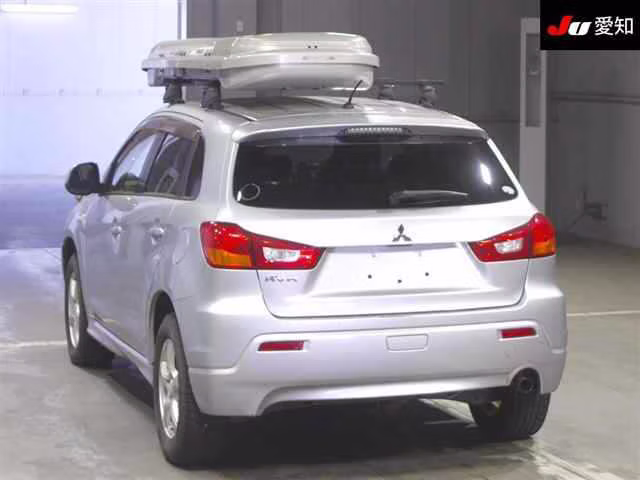 MITSUBISHI RVR