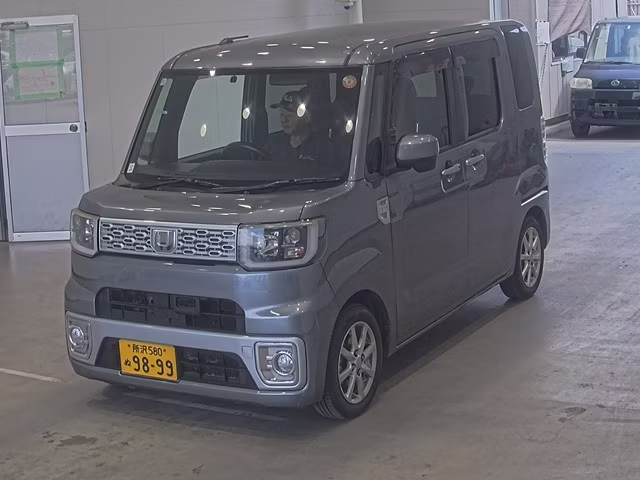 DAIHATSU WAKE