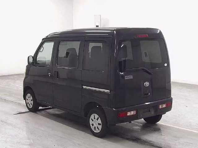 TOYOTA PIXIS VAN