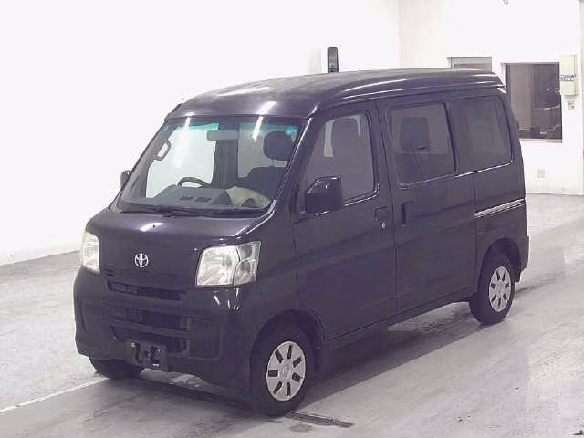 TOYOTA PIXIS VAN