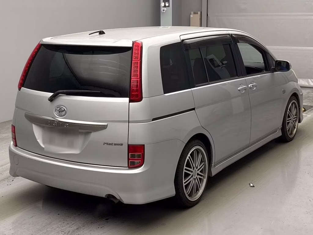 TOYOTA ISIS