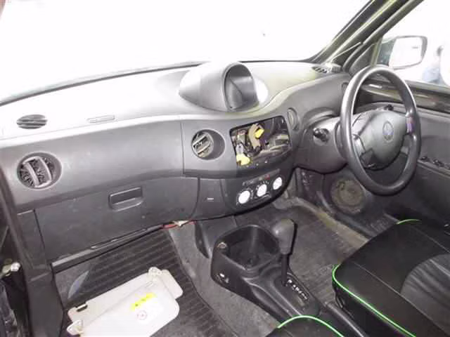 DAIHATSU ESSE