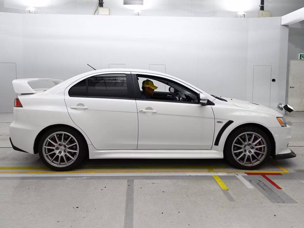 MITSUBISHI LANCER EVOLUTION