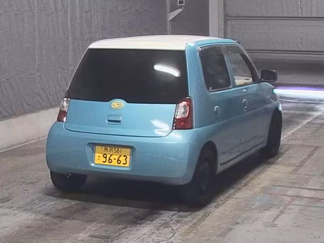 DAIHATSU ESSE