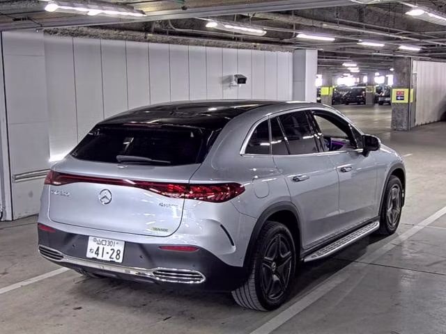 MERCEDES-BENZ EQE SUV